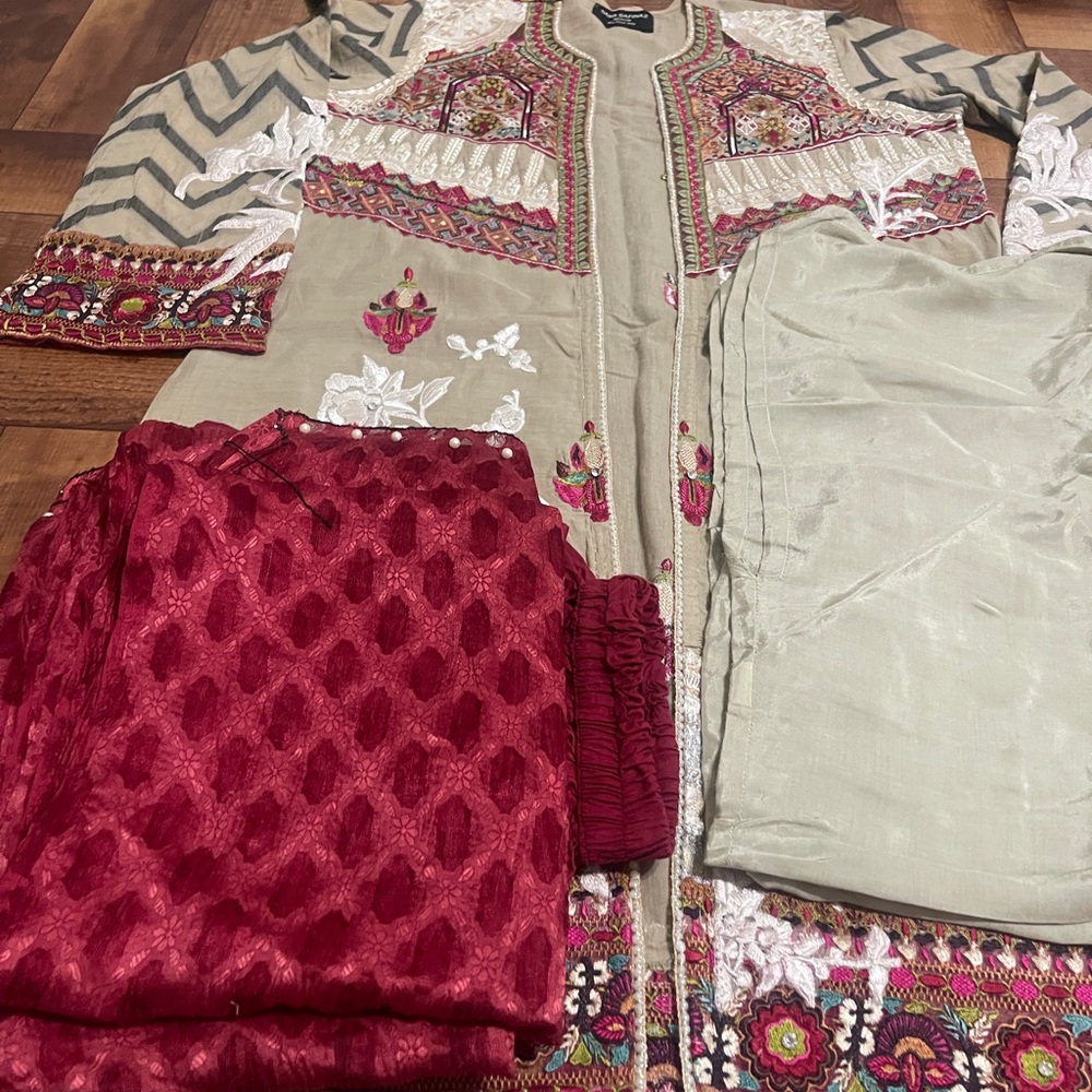 Sana safinaz Embroidered Ethnic gown
